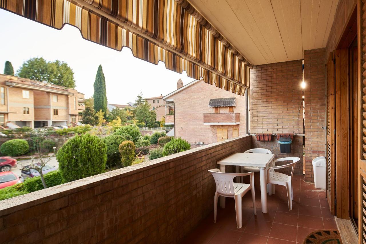 Little Brick House On Siena Hills With Balconies Lejlighed Eksteriør billede