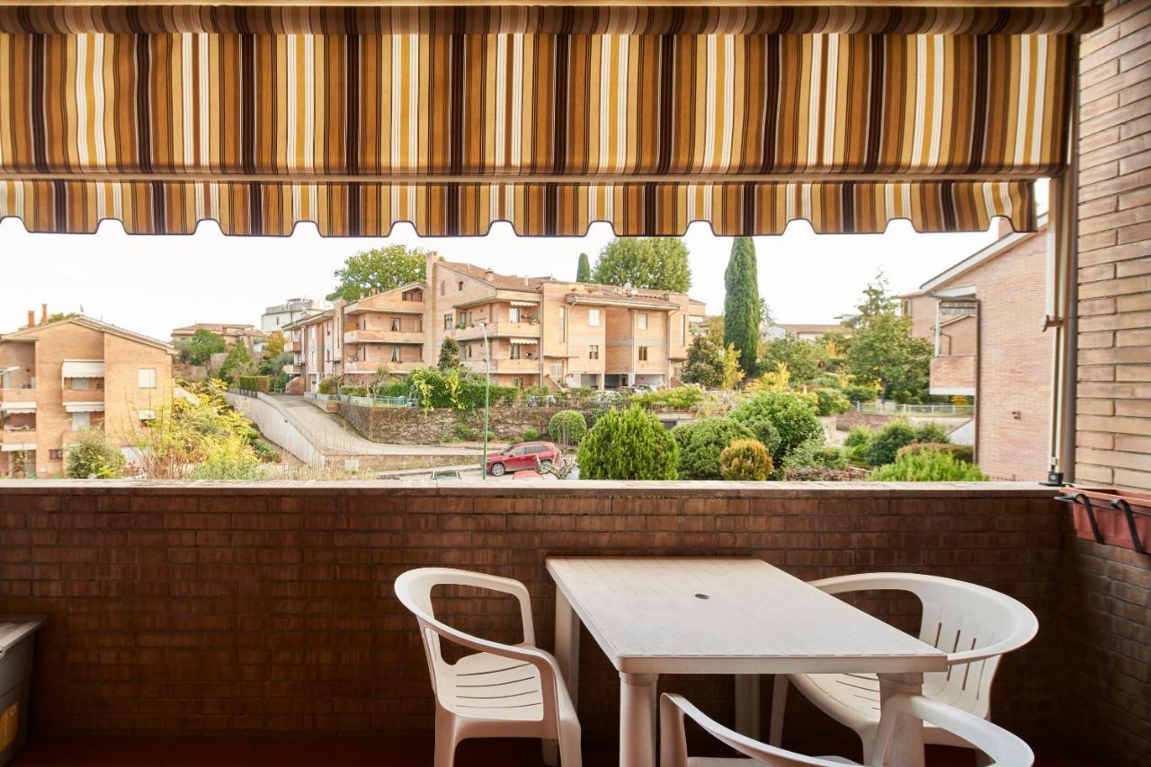 Little Brick House On Siena Hills With Balconies Lejlighed Eksteriør billede
